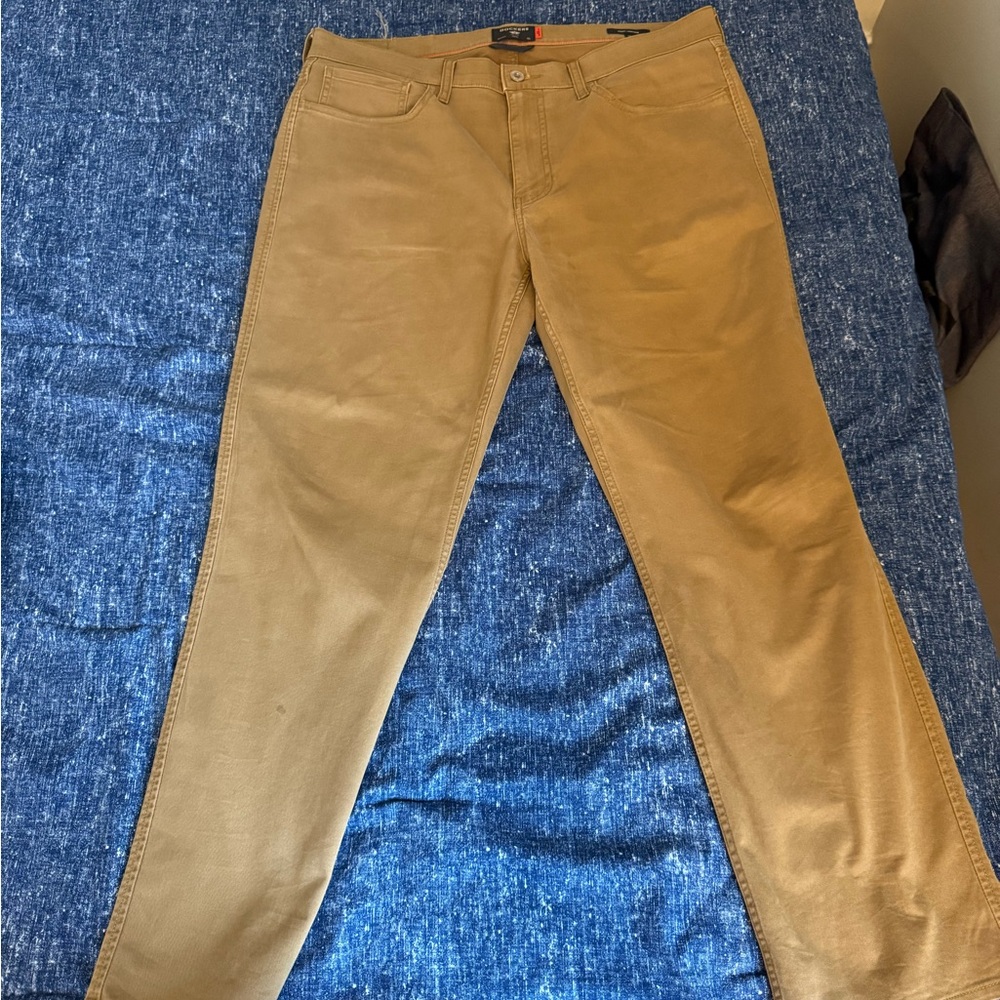 Dockers Khakis 36x32
